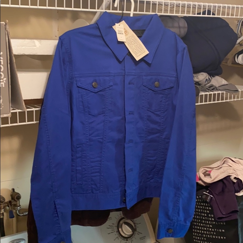 BLUE JEAN JACKET BRAND NEW W TAGS MEDIUM